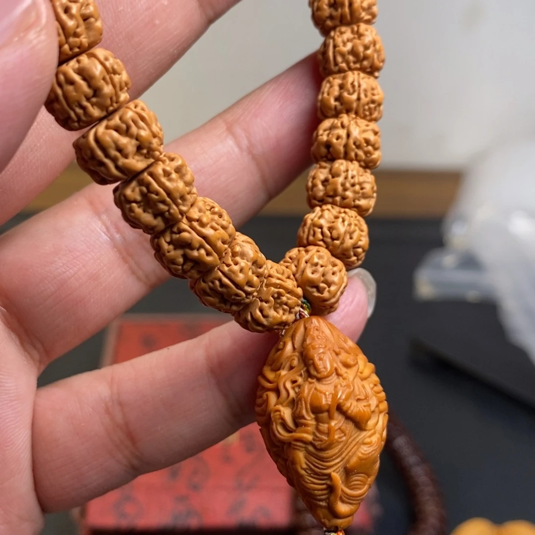 猴头核桃吊坠金刚