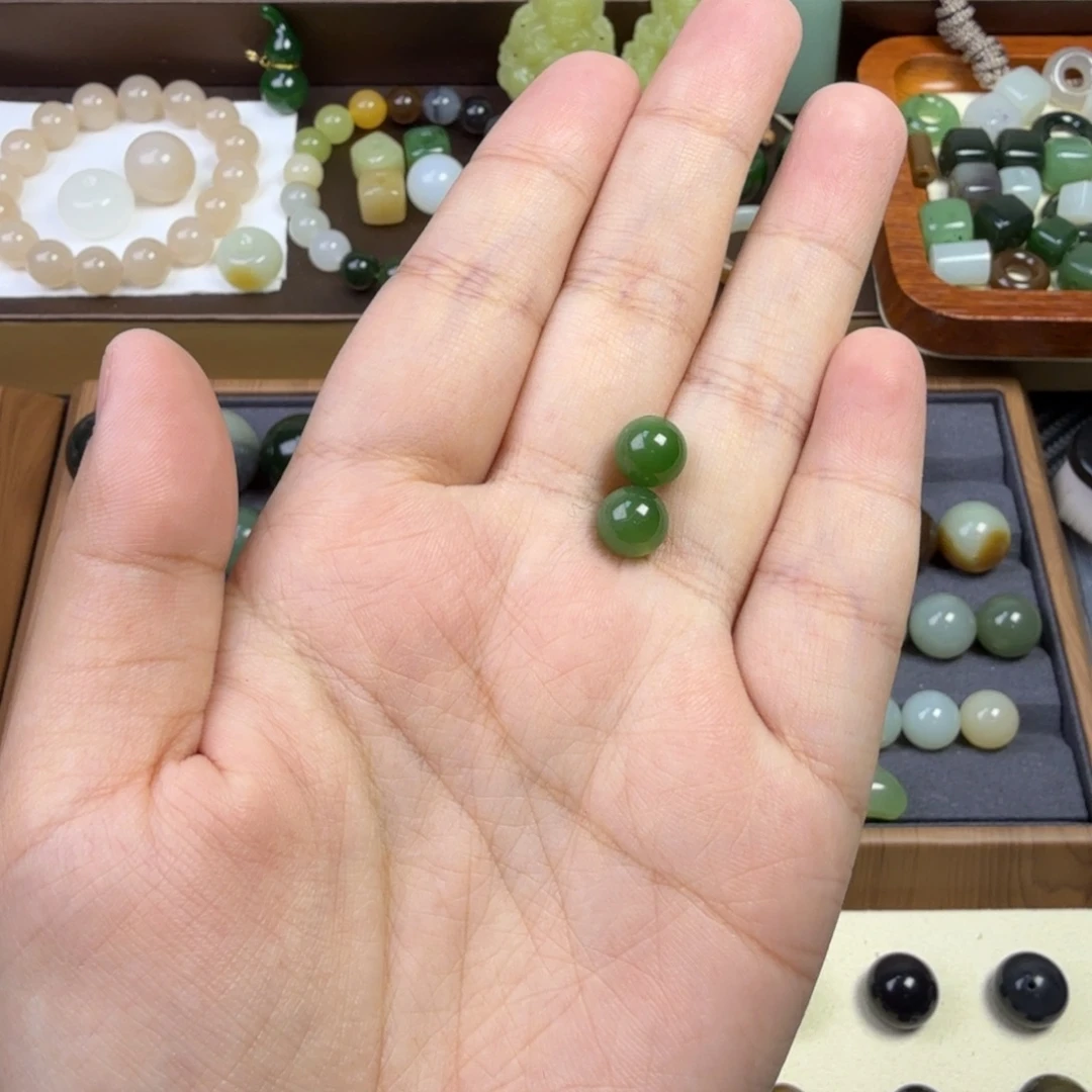 和田玉未镶嵌珠宝半成品卡八碧玉一对