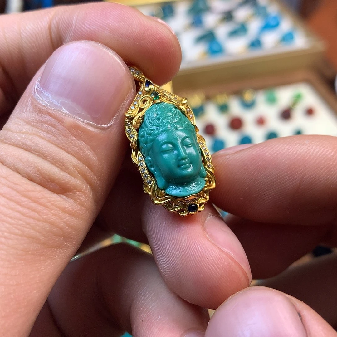 绿松石未镶嵌珠宝奇石