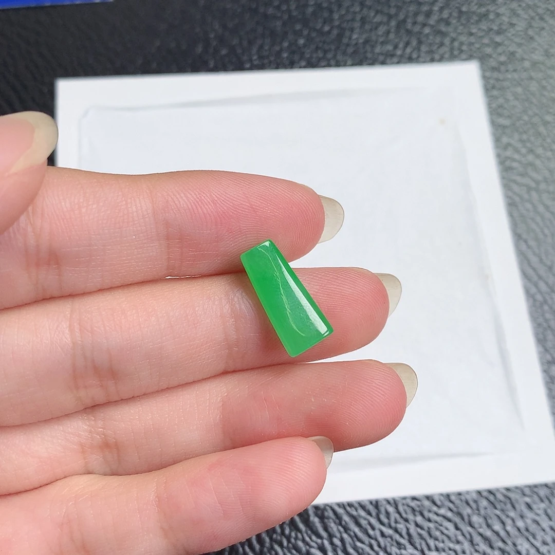 翡翠散珠缅甸天然A货翡翠阳绿无事牌