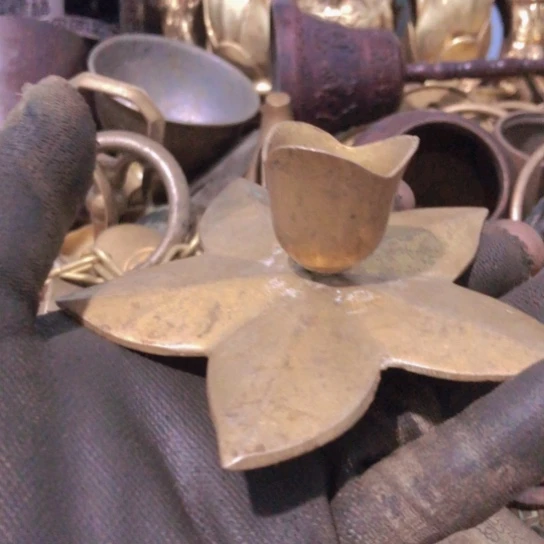 用***6闪电购铜摆件工艺品