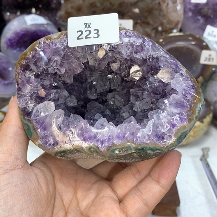 未镶嵌水晶大型摆件（非配饰）
