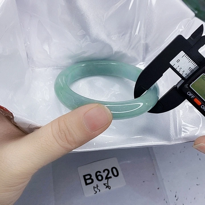 翡翠未镶嵌手镯一图一物实物为准