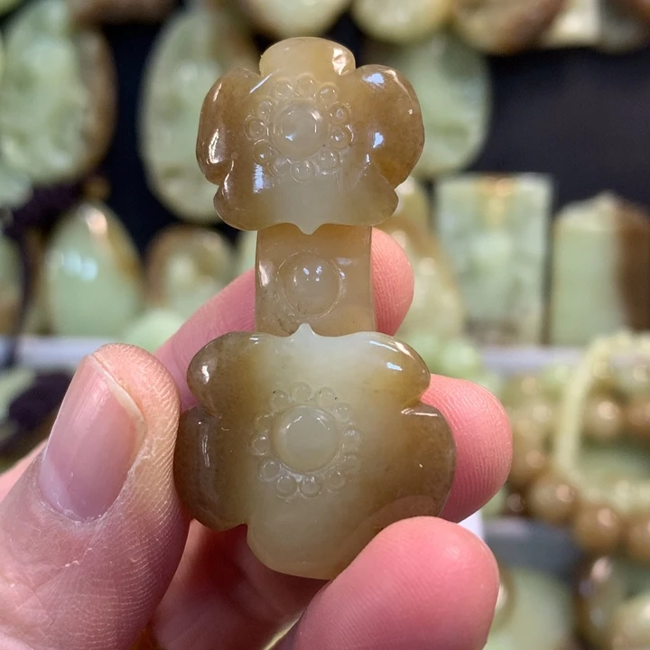 颈饰未镶嵌和田玉