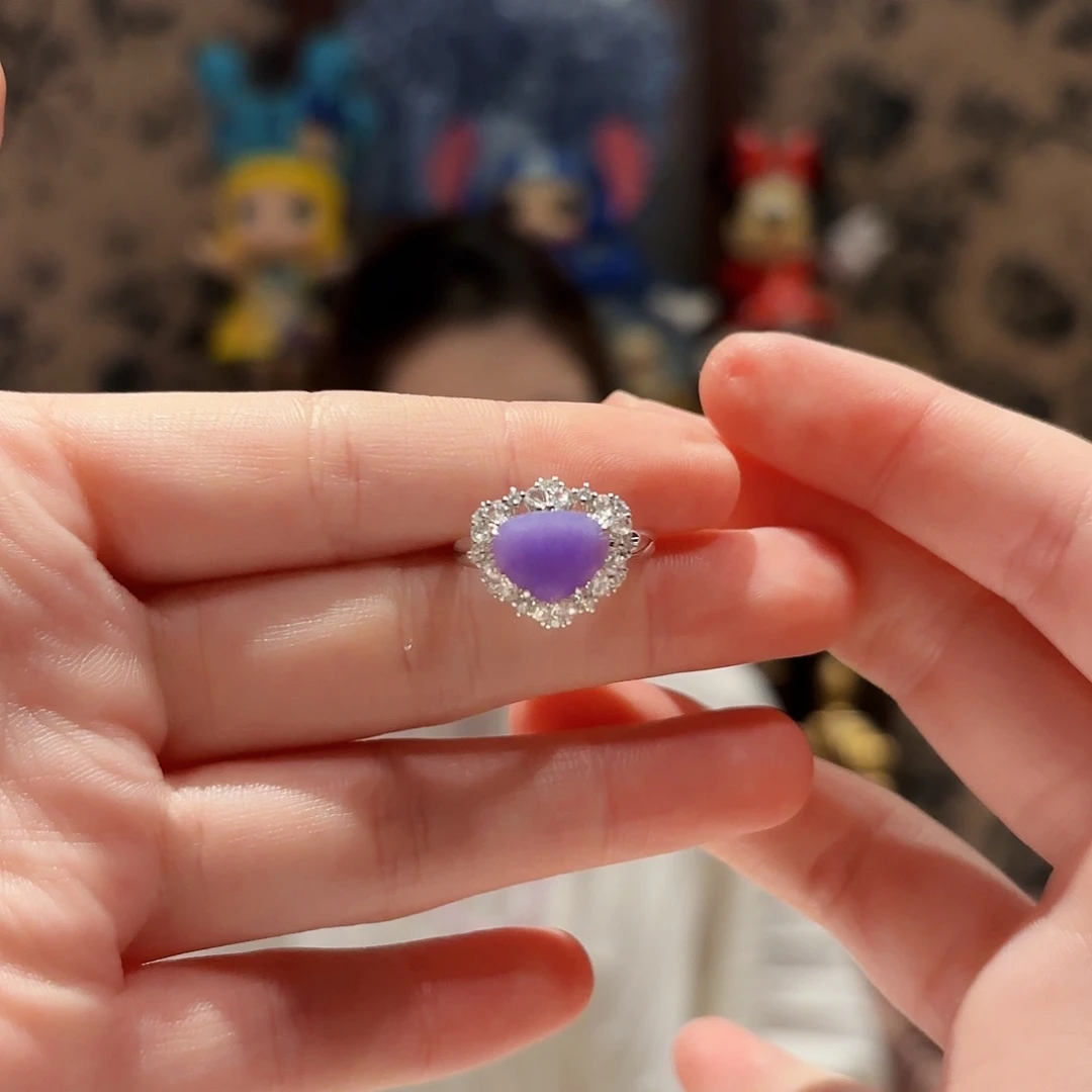 18K金镶嵌戒指翡翠