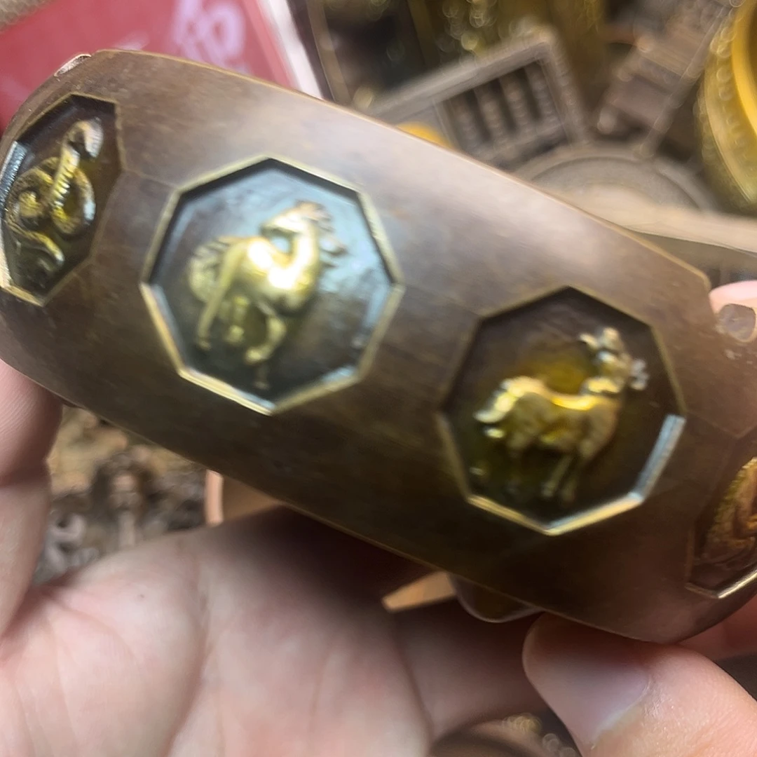 精美铜器工艺品等