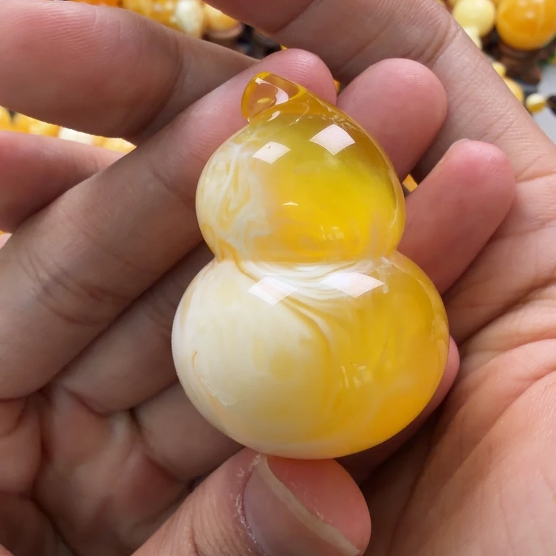 琥珀未镶嵌珠宝奇石