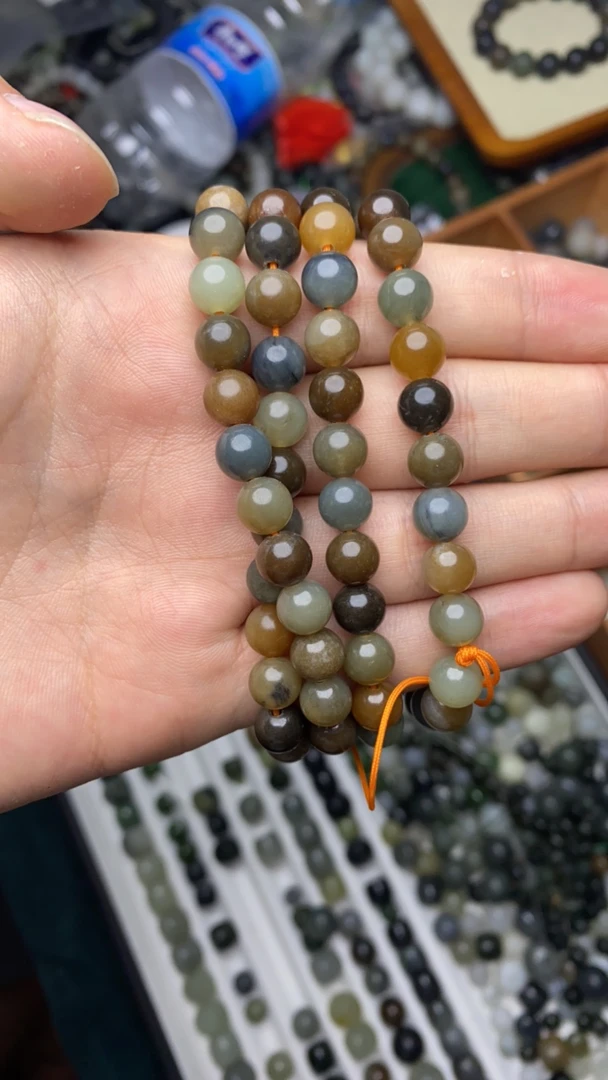 和田玉新疆楼兰三色卡8多样性发货拍一发一