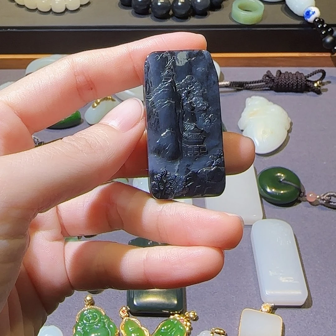 和田玉未镶嵌颈饰