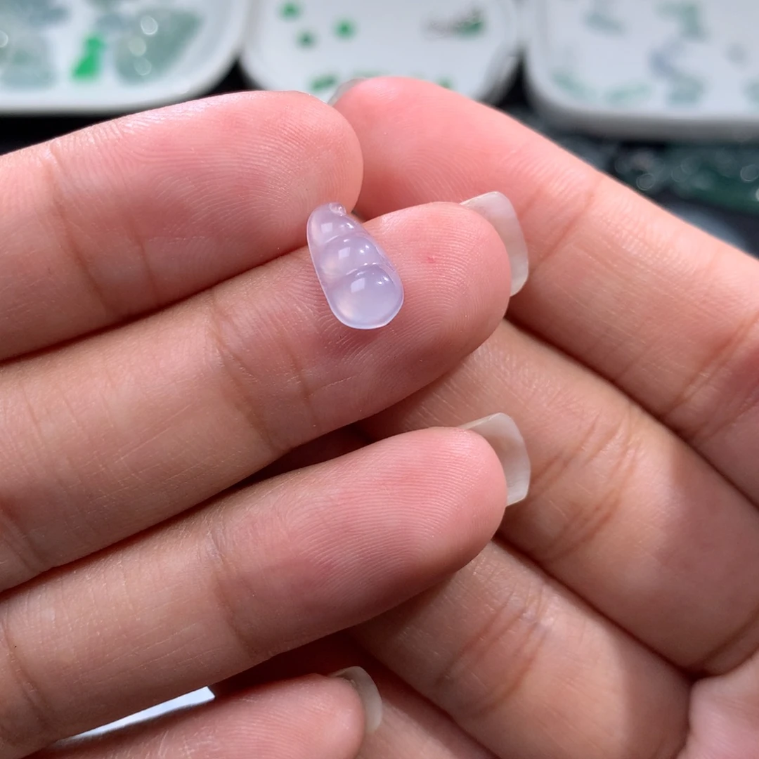 翡翠裸石未镶嵌紫豆子