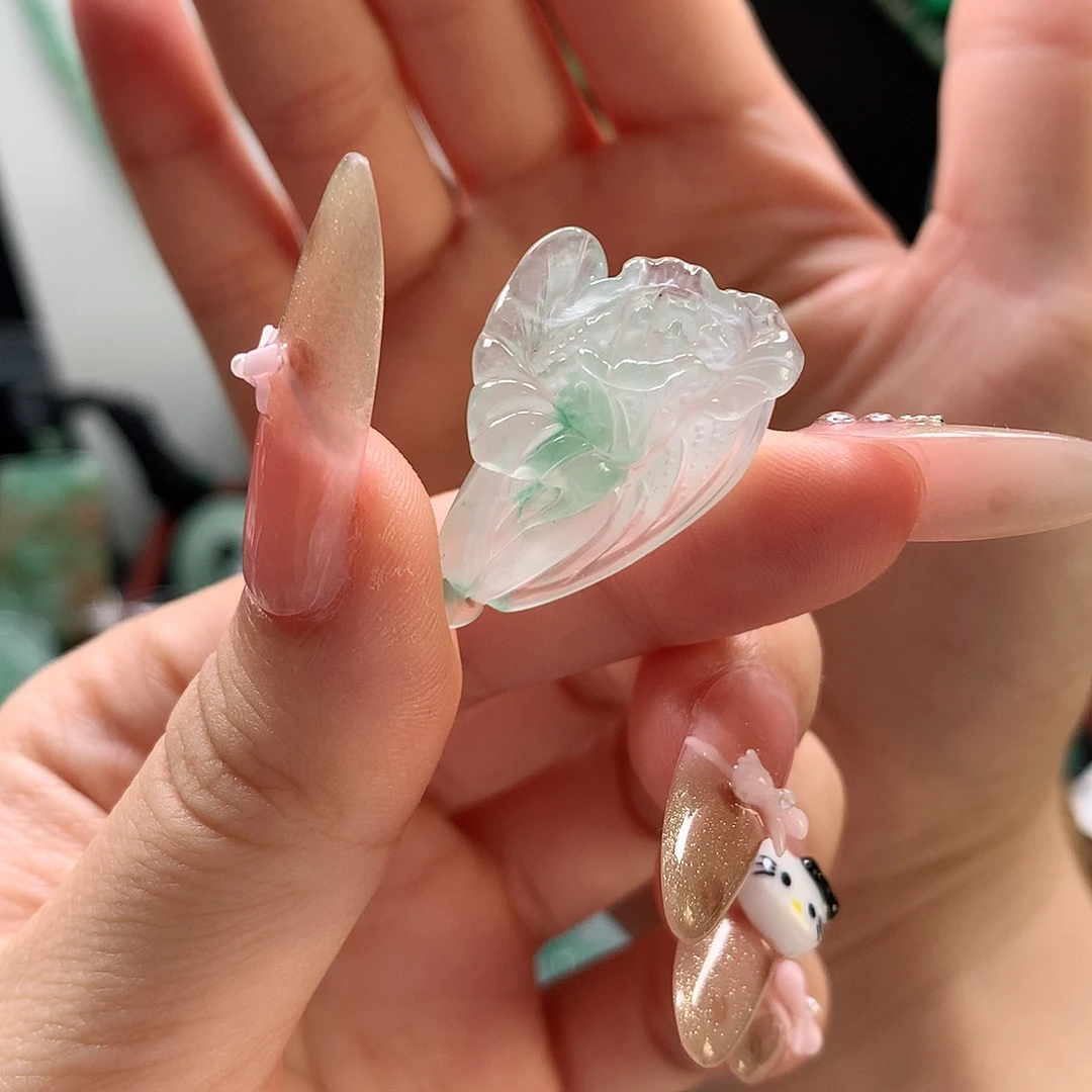 石英质玉未镶嵌吊坠