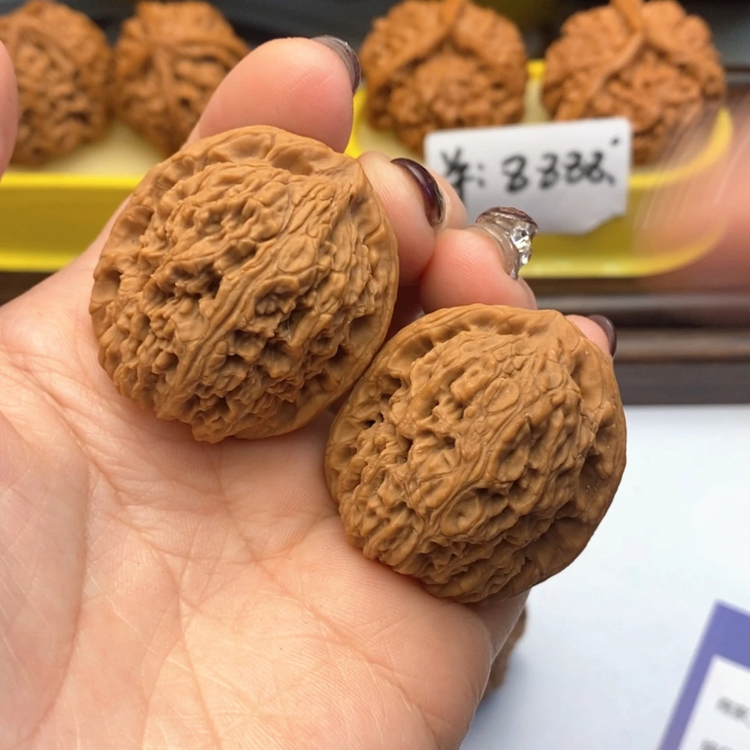 文玩核桃把件358号南疆石