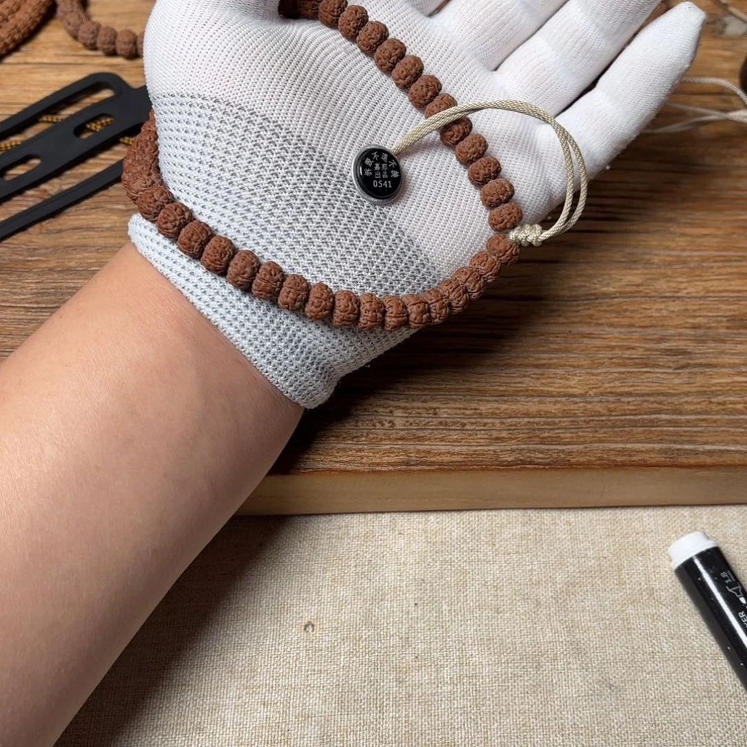 L***y金刚菩提吊坠老树王