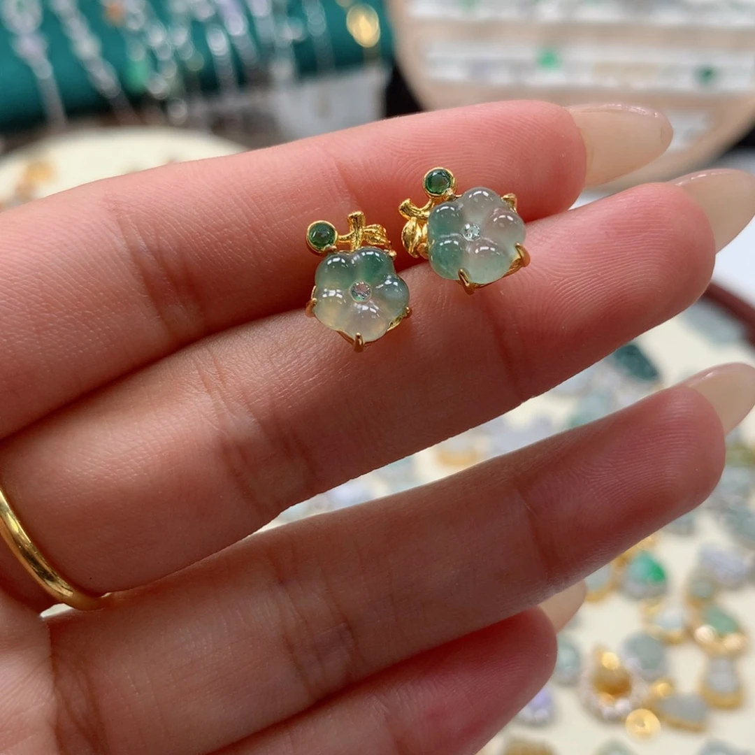 颈饰银S925镶嵌翡翠一*小花耳钉