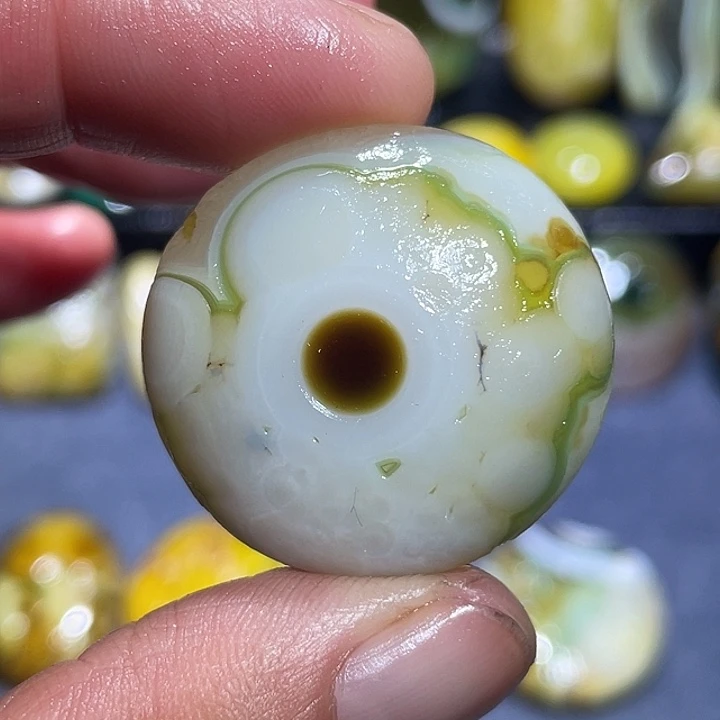 玛瑙/玉髓未镶嵌珠宝奇石