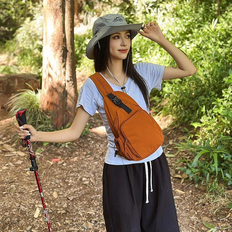 登山包时尚轻松户外胸包2025夏季新款尼龙布百搭多功能爆款双肩包