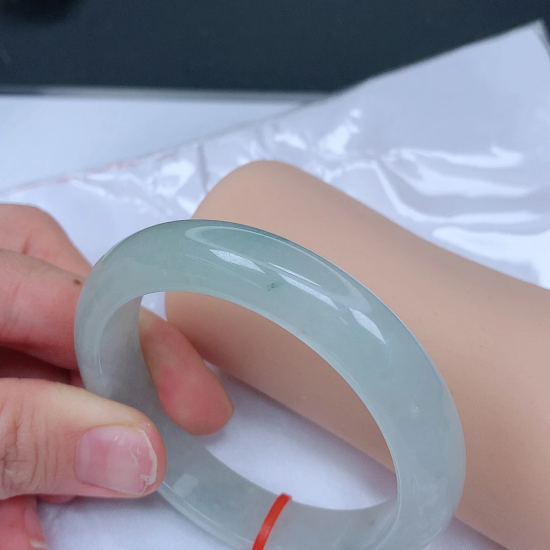 【闪购商品】未镶嵌手镯翡翠，55