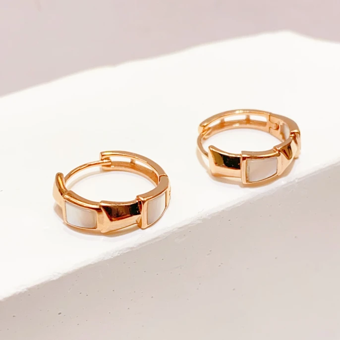 18K时尚贝母耳扣1.66克/内10m