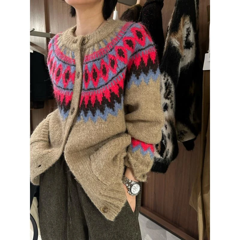 肩膀超显瘦复古显白费尔岛开衫毛衣 J25MY799