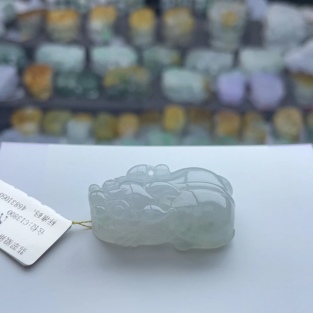翡翠颈饰未镶嵌貔貅