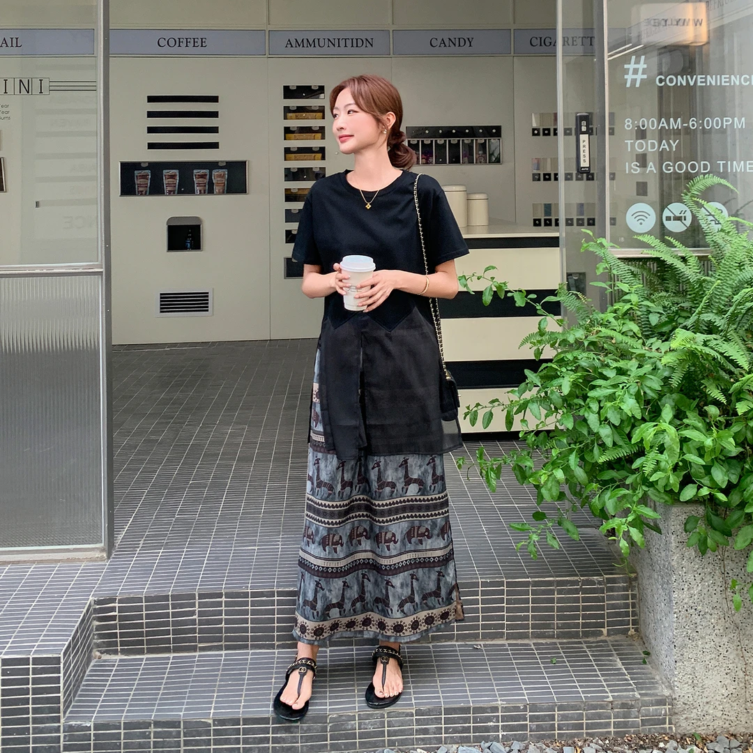 黑色慵懒风复古显瘦夏日穿搭女2025新款开叉T恤印花半身裙两件套