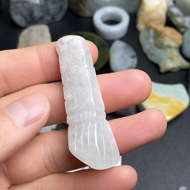 翡翠未镶嵌颈饰天然翡翠20