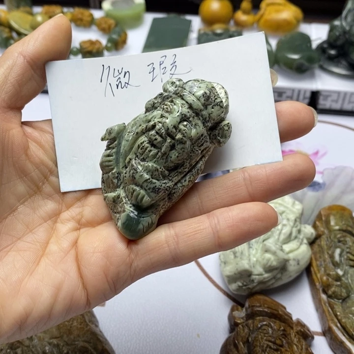 透闪石质玉手把未镶嵌