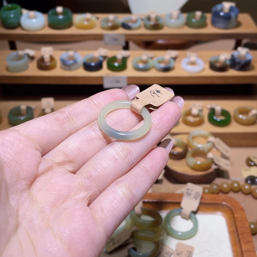 我****和田玉未镶嵌戒指18.9