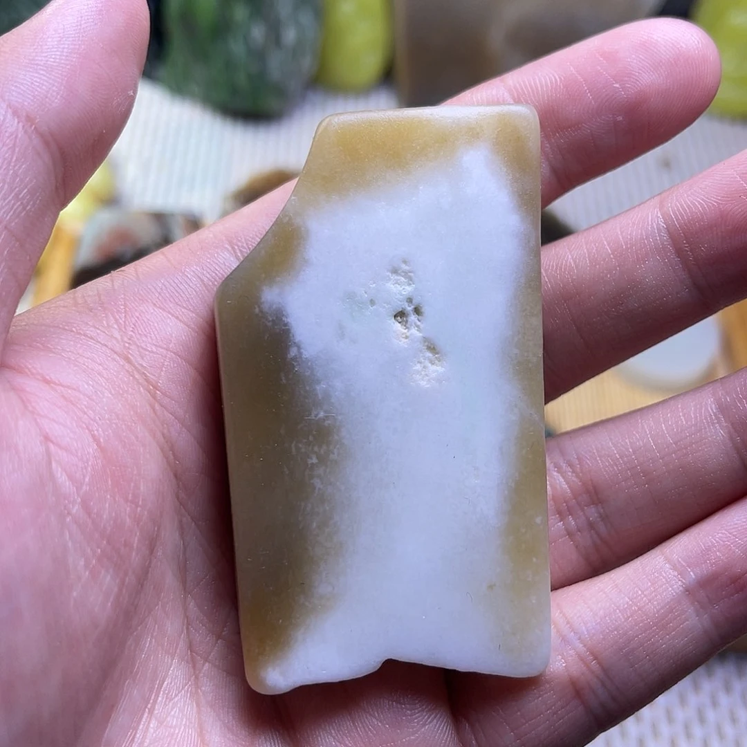 未镶嵌和田玉珠宝半成品