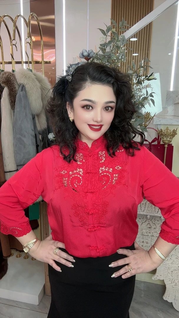 《红色中袖قىزىل  گاچا يەڭ》时尚气质桑蚕丝衬衫，控刺绣衬衫女长袖