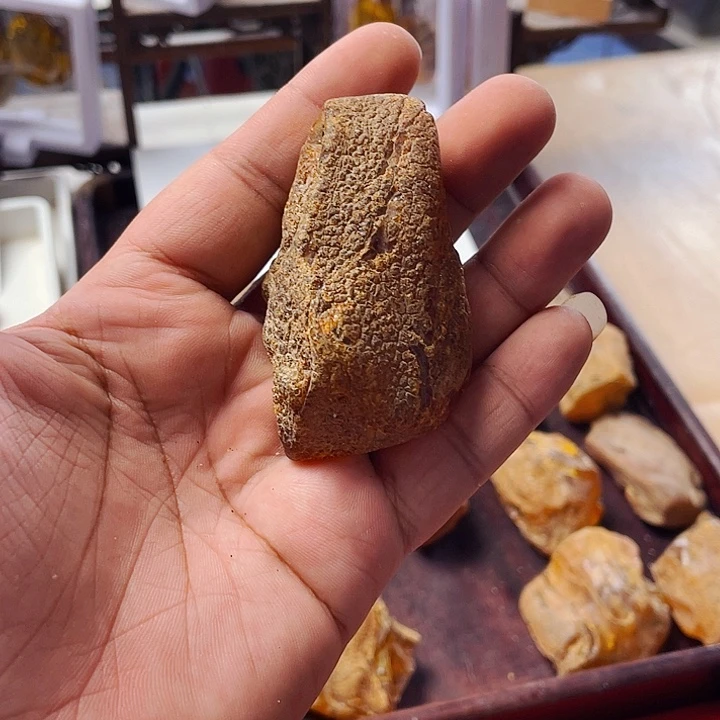 定制琥珀强**r天然琥珀虫珀