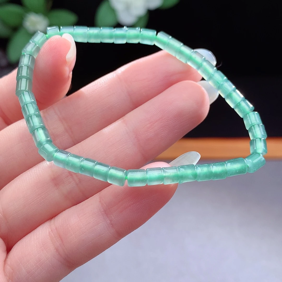 未镶嵌手镯（圆镯）翡翠