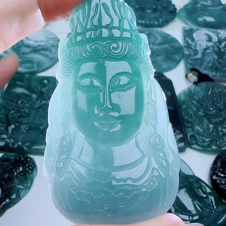 翡翠未镶嵌颈饰多样性发货天然的A货翡翠