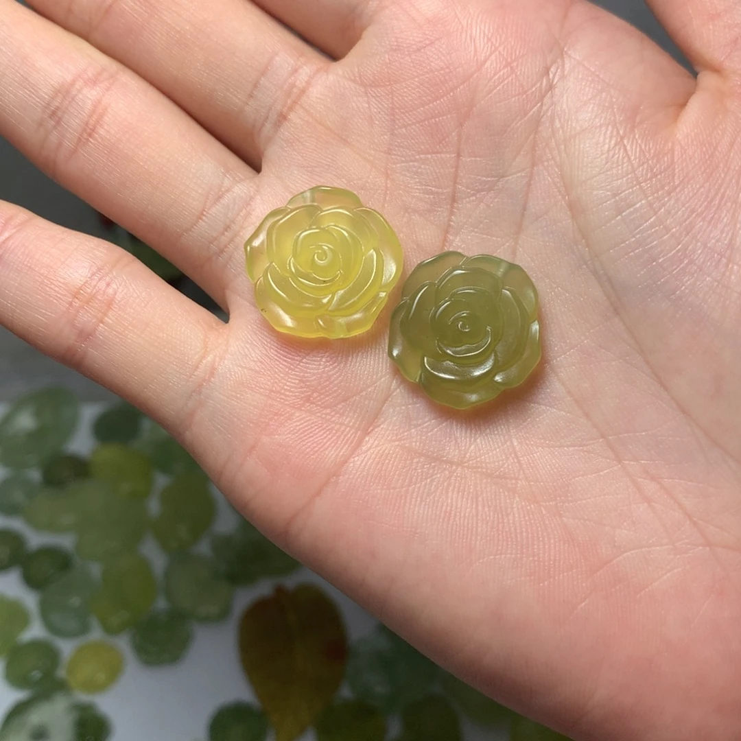 蛇纹石玉合金颈饰