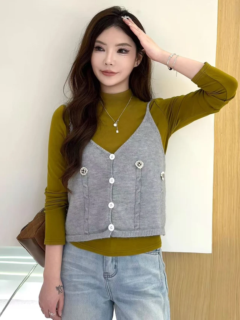 895#秋款时尚气质显瘦长袖打底+毛背心吊带