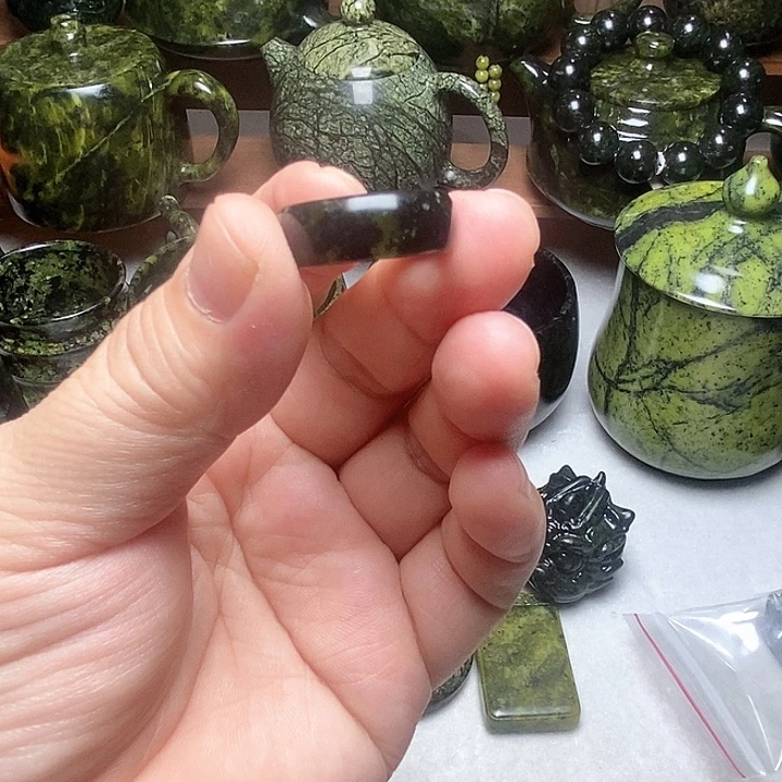 悠***优合金蛇纹石玉戒圈