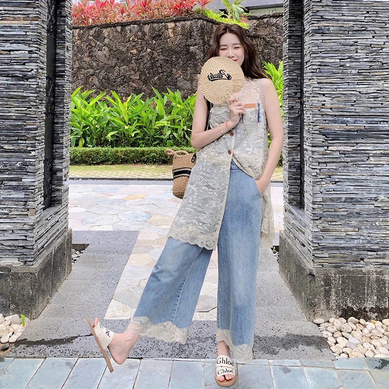 夏季ootd穿搭一整套女2025新中式镂空马甲罩衫复古牛仔裤两件套