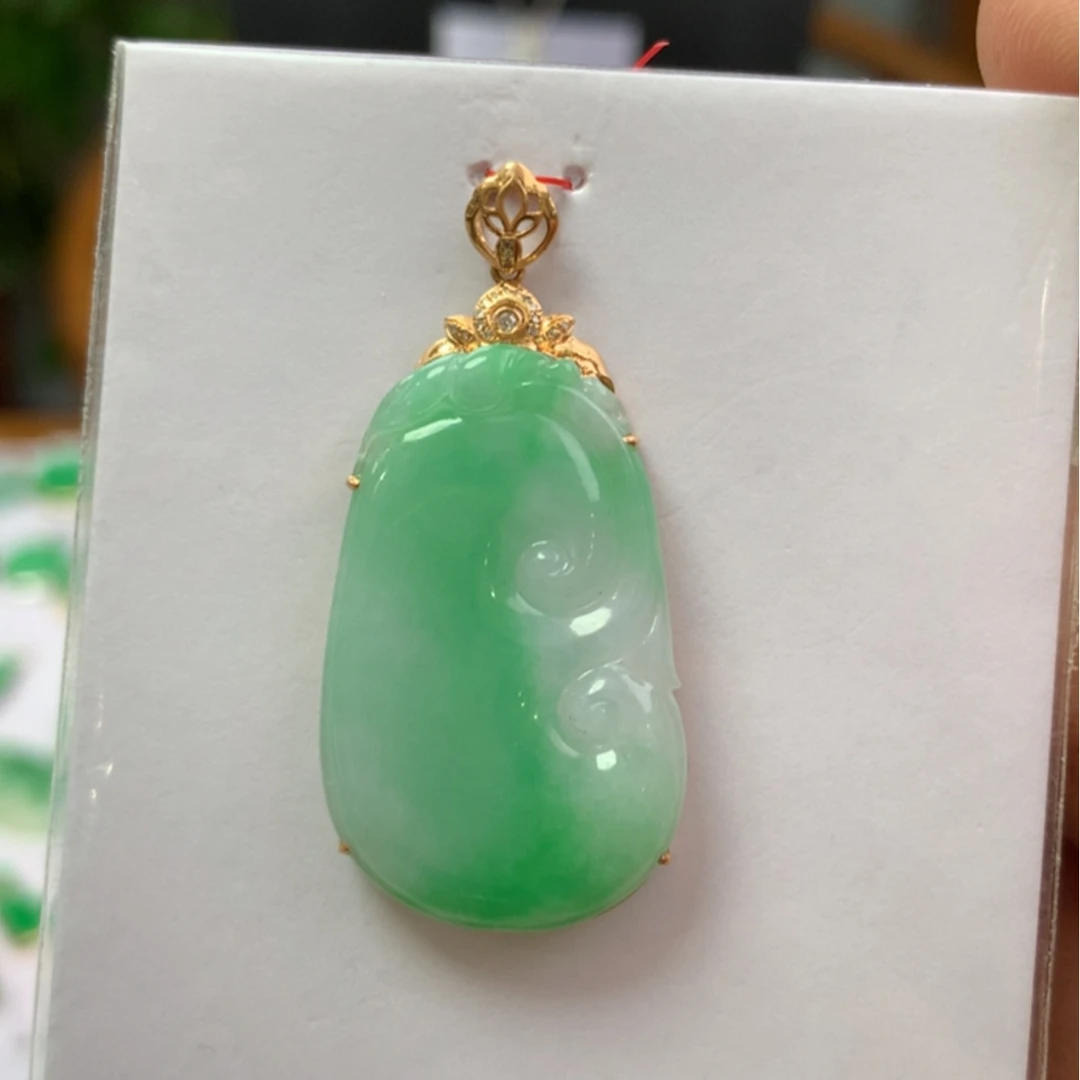 【闪购商品】翡翠颈饰18K金镶嵌翡翠