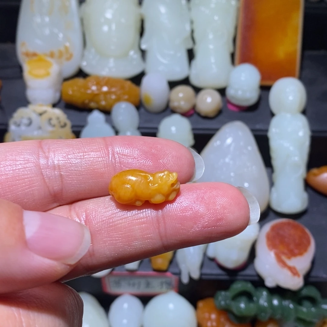 飞***式和田玉未镶嵌颈饰