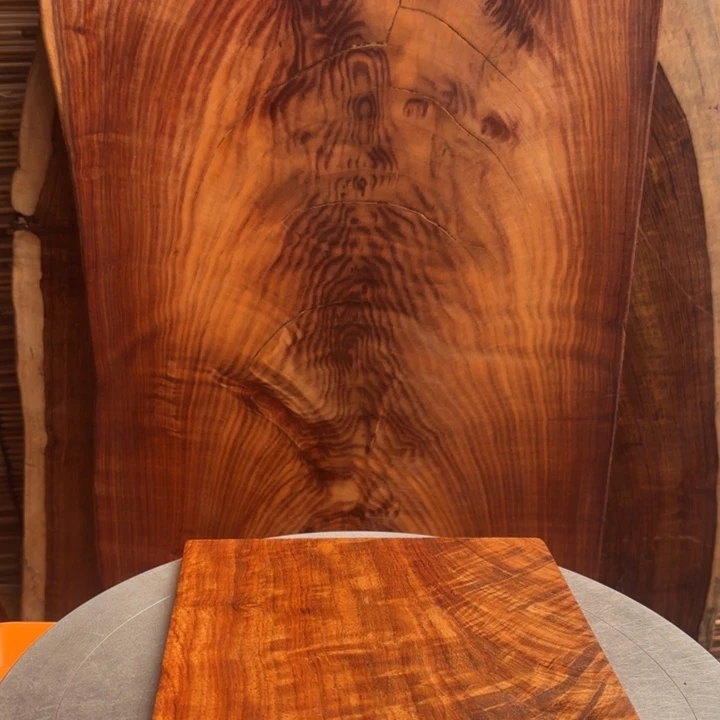 用***4大叶紫檀（黑酸枝木类）