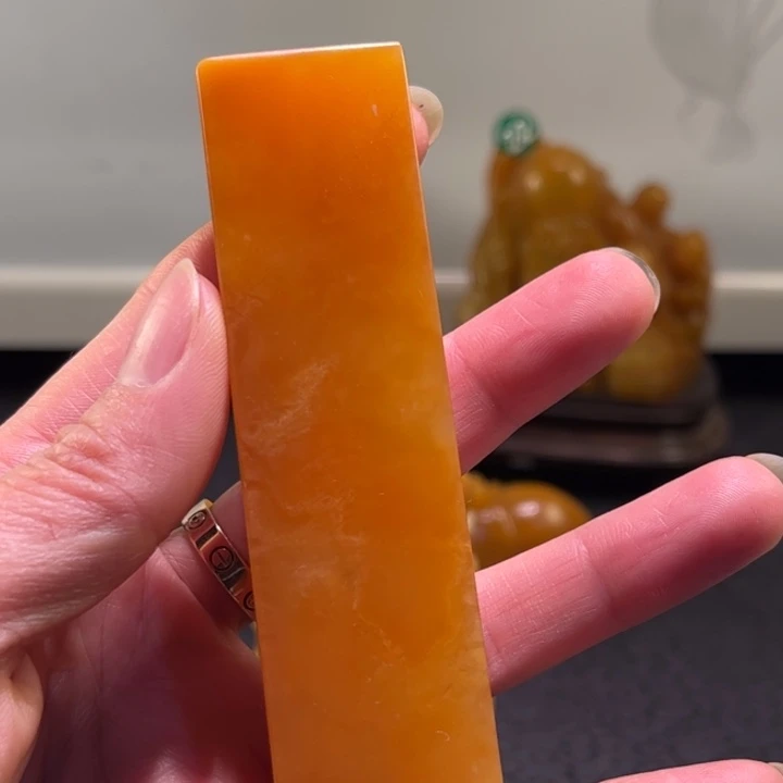 用***5田黄石寿山石雕刻的经典之作