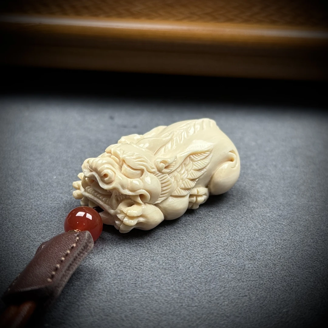 H6782 天然猛犸牙 雕刻貔貅22*39*18mm一物一图 支持鉴定