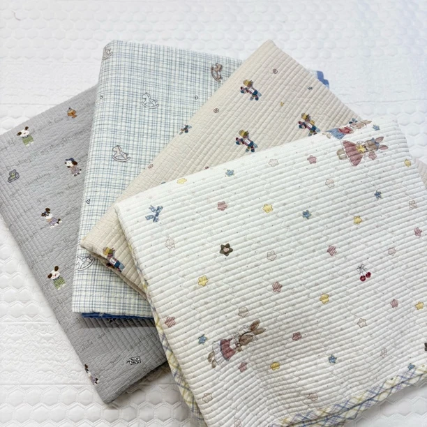 49785 双面可用床盖200×220 内里填充羽丝棉，两面都是棉，AB版