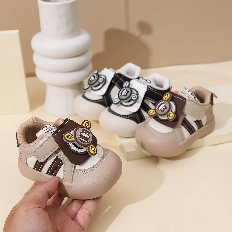 软底婴幼儿学步鞋透气防滑卡通可爱0—2岁宝宝鞋防踢小童运动板鞋