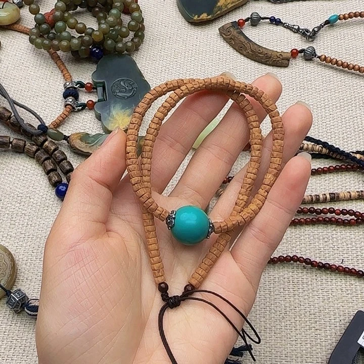 和田玉未镶嵌颈饰枫*