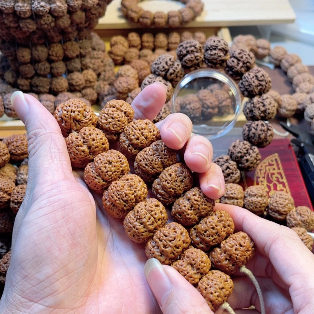 虎***妞吊坠金刚菩提二十七