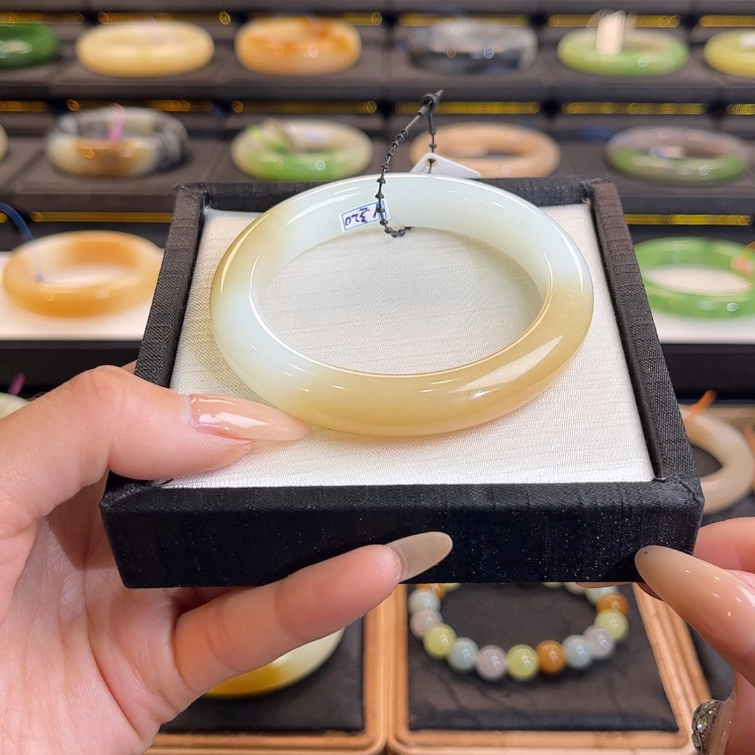 和田玉未镶嵌手镯55 56