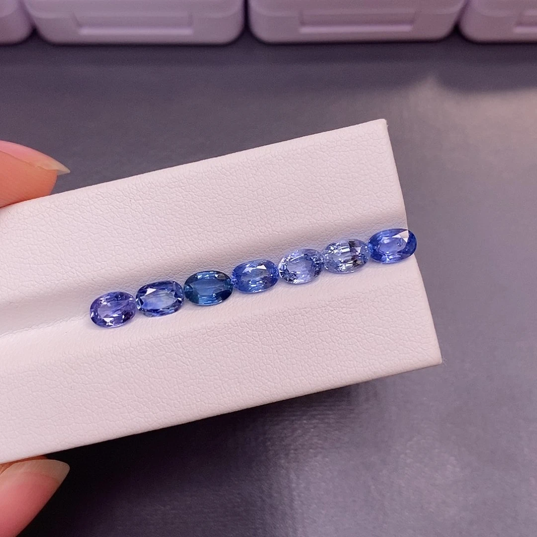 裸石蓝宝石300一粒，仅供展示，挑好上定向