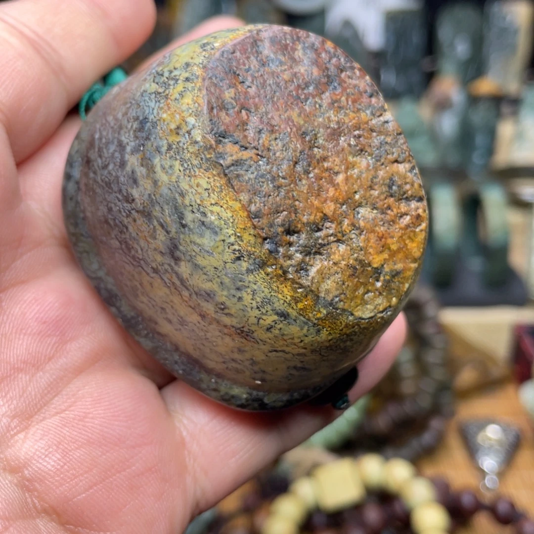 岫岩河磨玉（透闪石质玉）未镶嵌颈饰