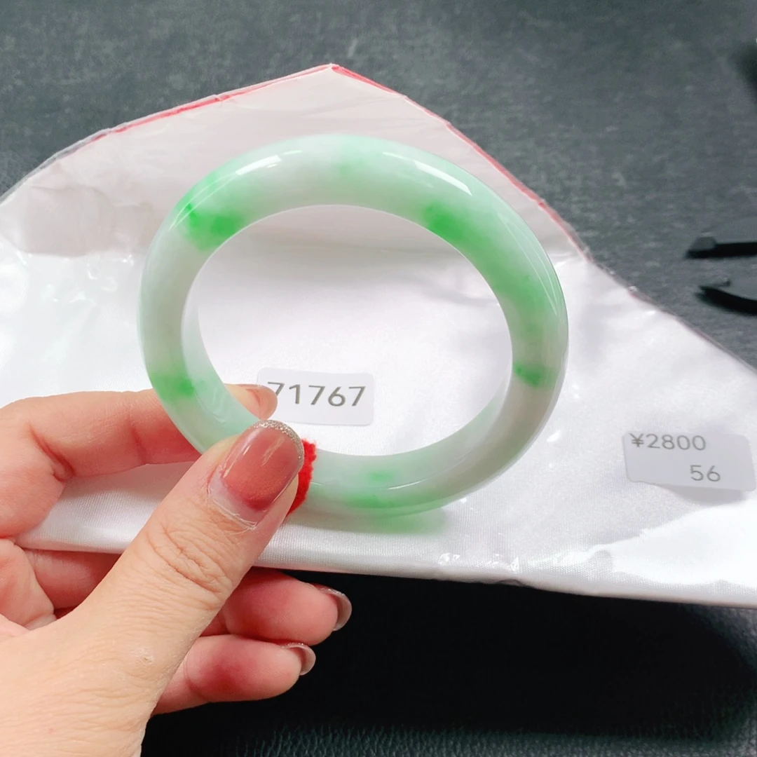 翡翠未镶嵌手镯03